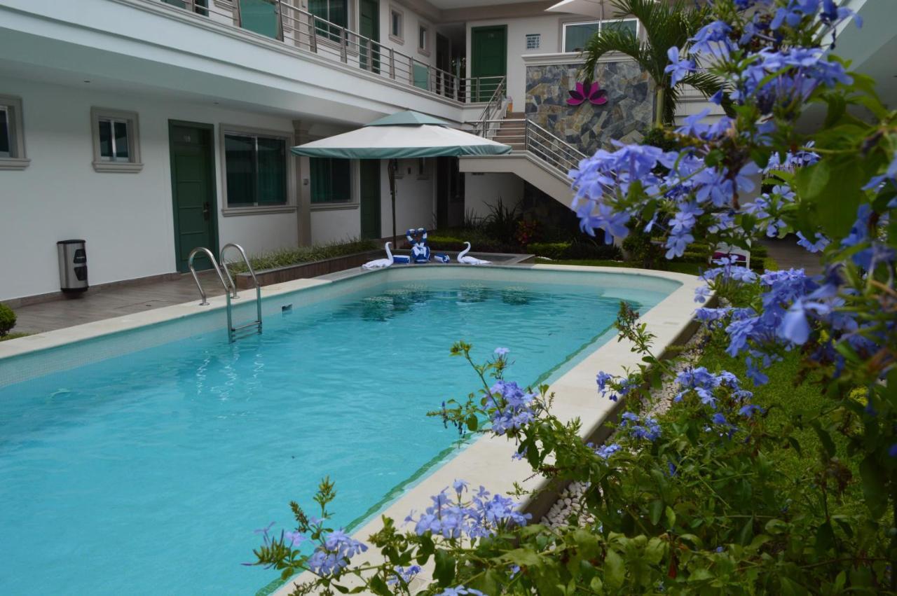 Hotel Villa Magna Poza Rica エクステリア 写真