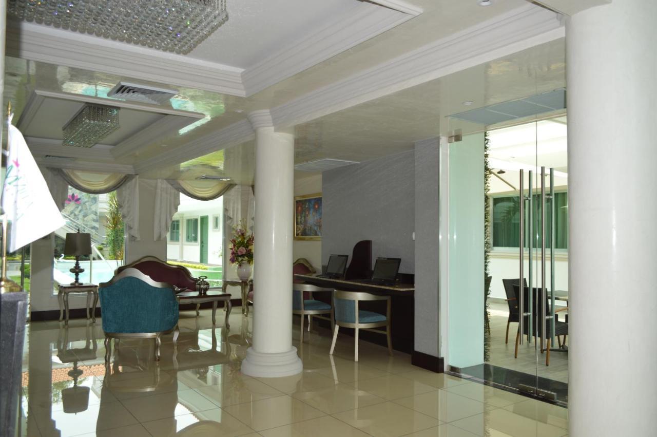 Hotel Villa Magna Poza Rica エクステリア 写真