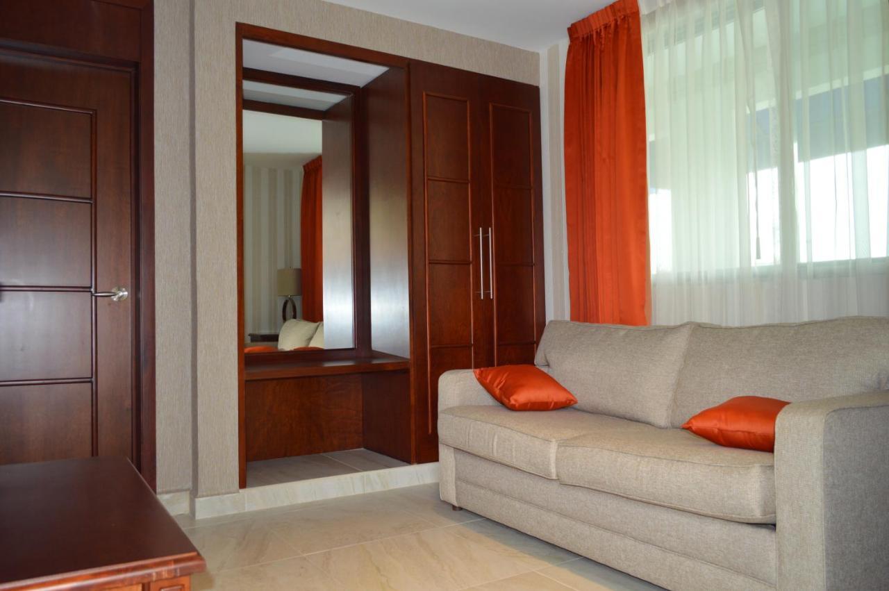 Hotel Villa Magna Poza Rica エクステリア 写真
