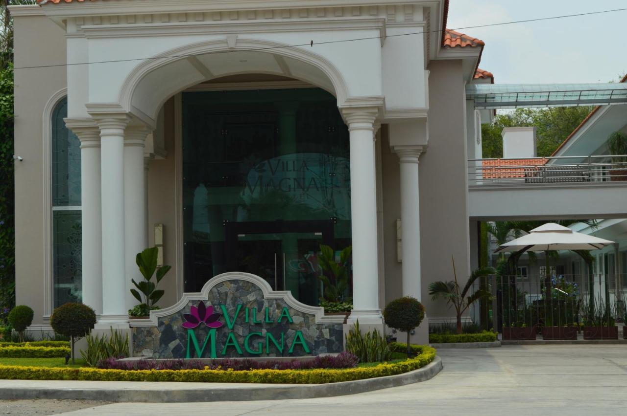 Hotel Villa Magna Poza Rica エクステリア 写真