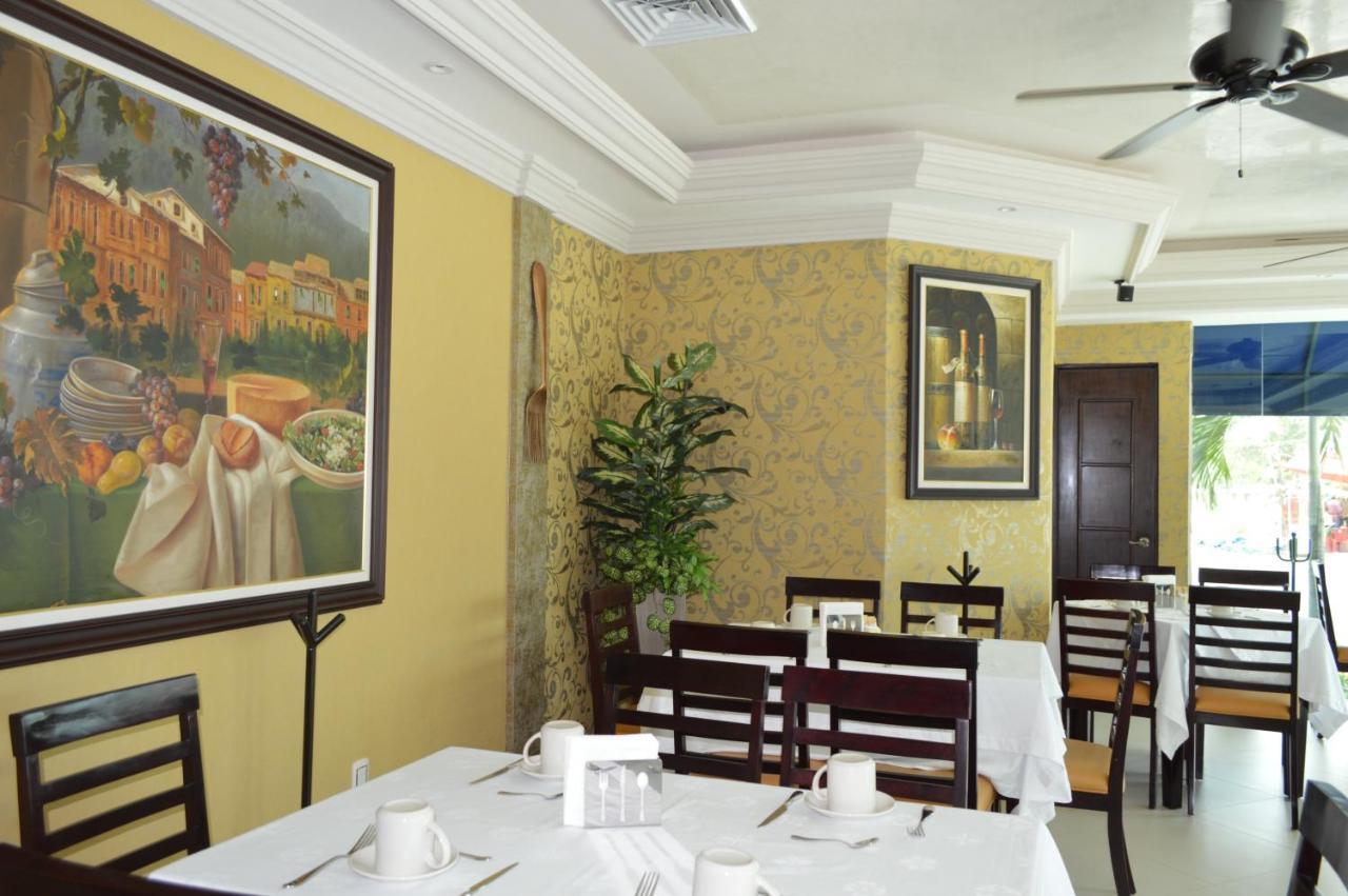 Hotel Villa Magna Poza Rica エクステリア 写真